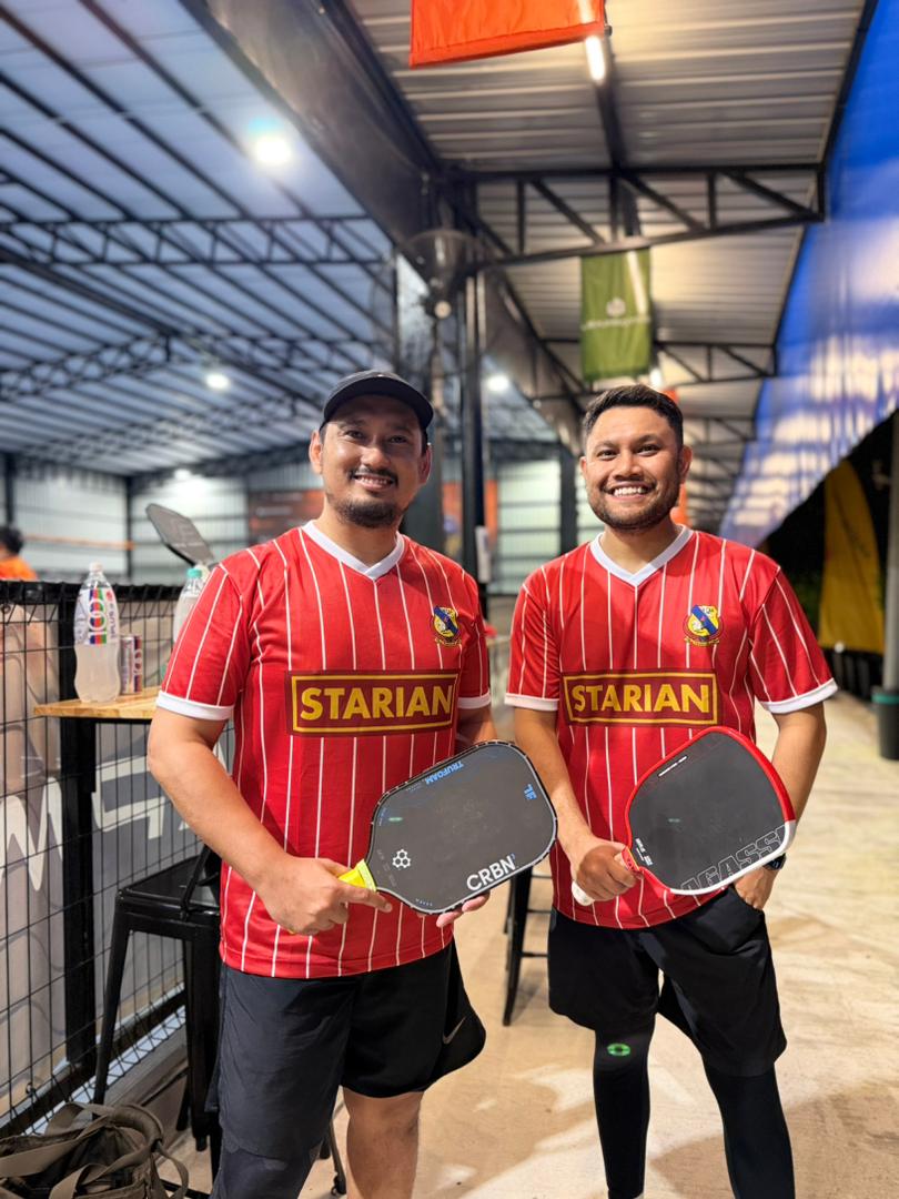 [PRE-ORDER] STARIAN Stripe V-Neck Jersey